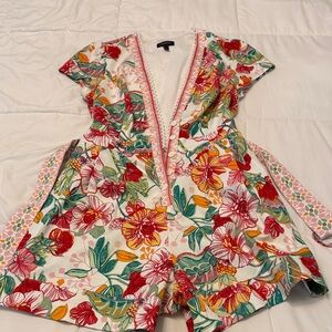 ADRIANNA  PAPELL Floral  Print Romper size 10